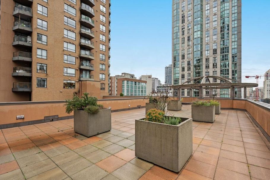 609 1189 Howe Street Vancouver, BC - 28