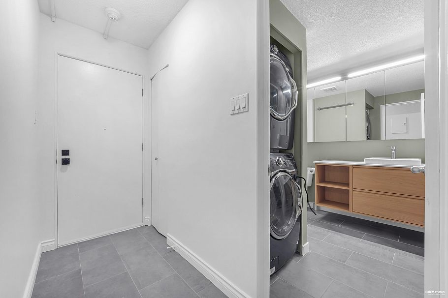 103 150 E 5th Street North Vancouver, BC - 14