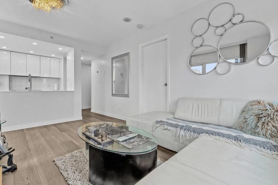 1007 1188 Howe Street Vancouver, BC - 10