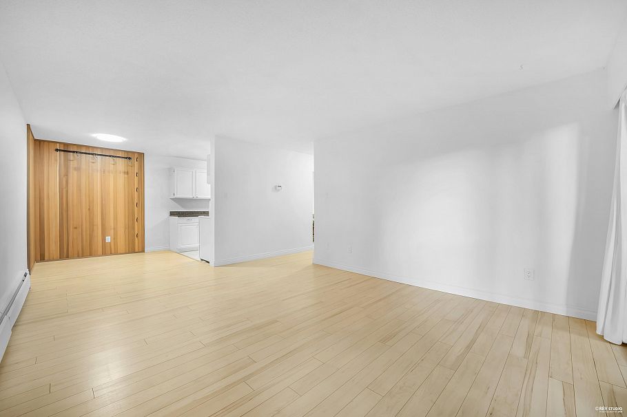 103 150 E 5th Street North Vancouver, BC - 29