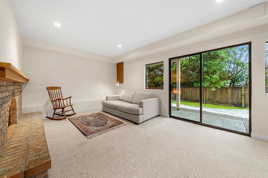 4877 Cedarcrest Avenue North Vancouver, BC - 30