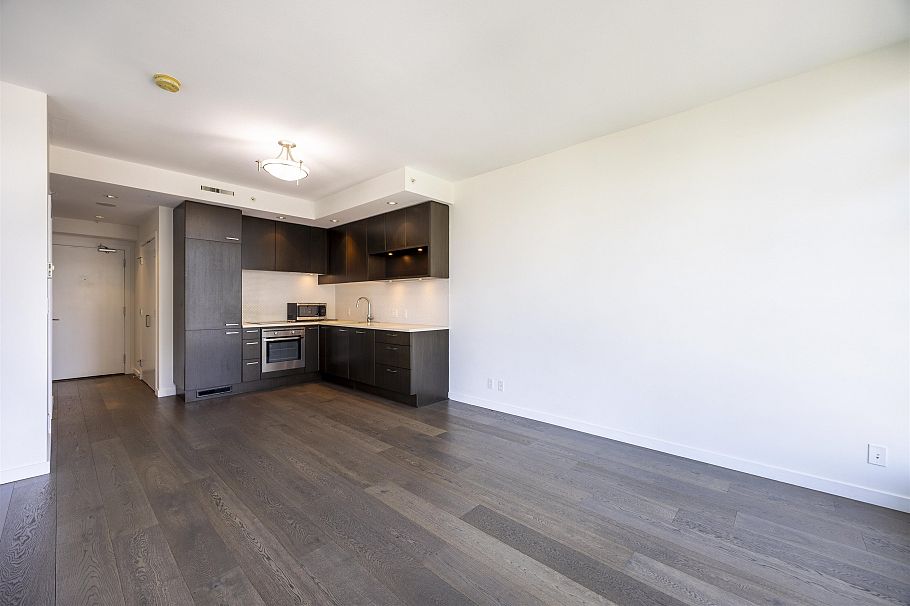 703 2550 Spruce Street Vancouver, BC - 9