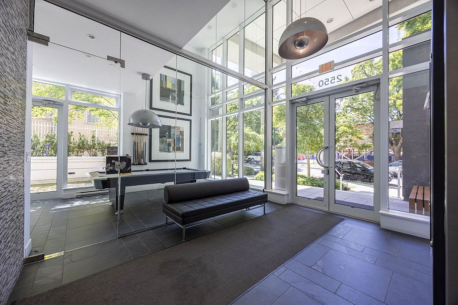 703 2550 Spruce Street Vancouver, BC - 2