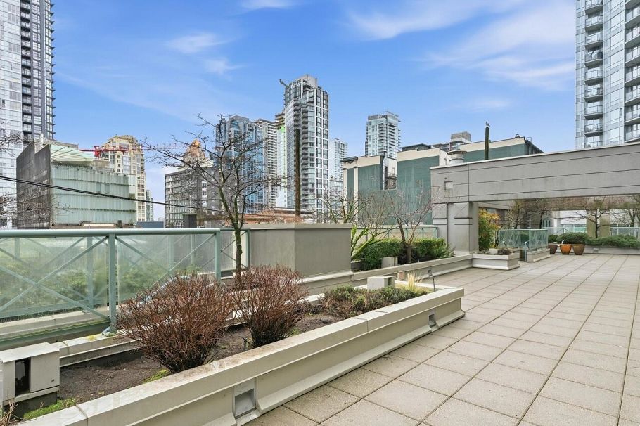 1007 1188 Howe Street Vancouver, BC - 22