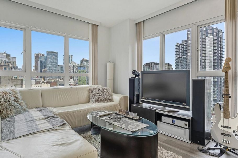 1007 1188 Howe Street Vancouver, BC - 11