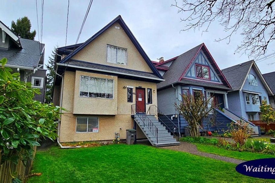 3161 W 6th Avenue Vancouver, BC - 3