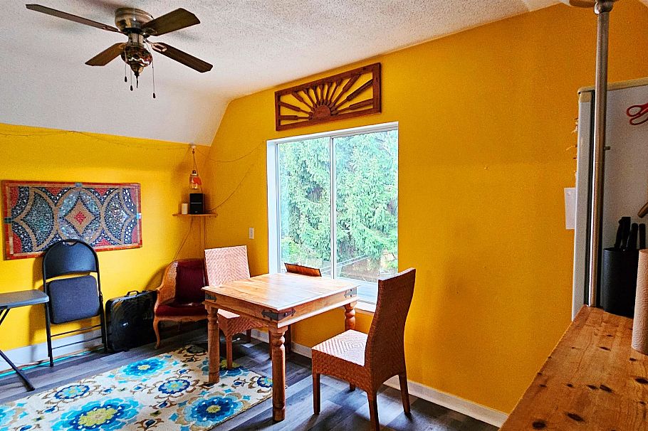 3161 W 6th Avenue Vancouver, BC - 12