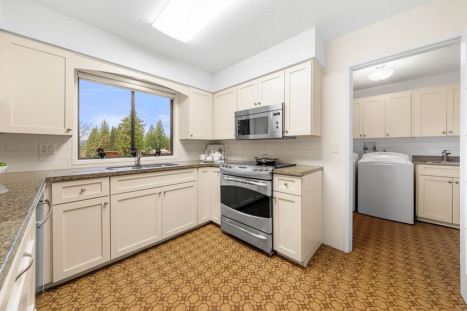 4877 Cedarcrest Avenue North Vancouver, BC - 11