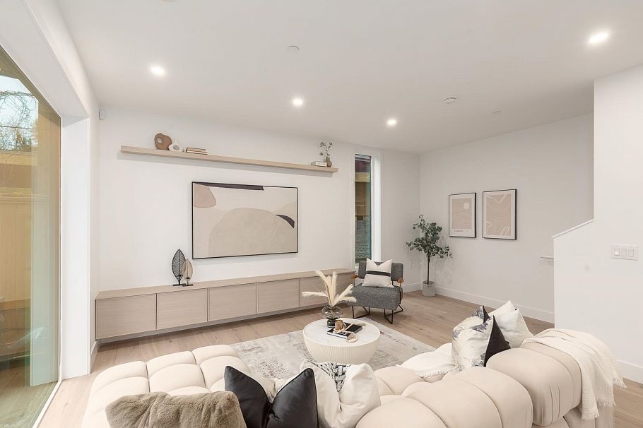 462 E 17th Avenue Vancouver, BC - 4