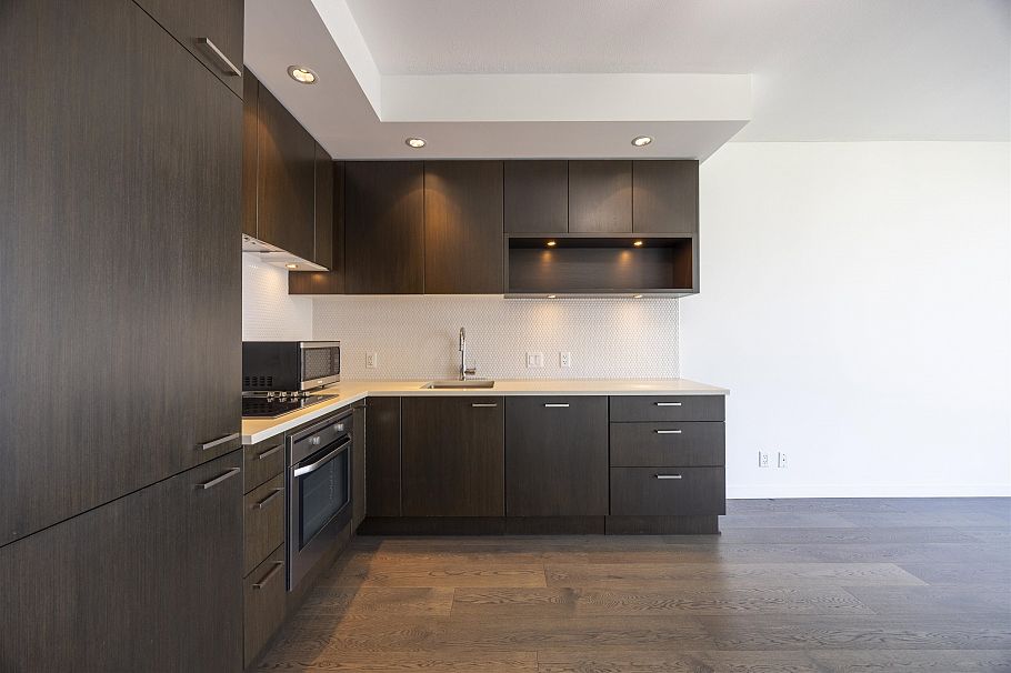 703 2550 Spruce Street Vancouver, BC - 5