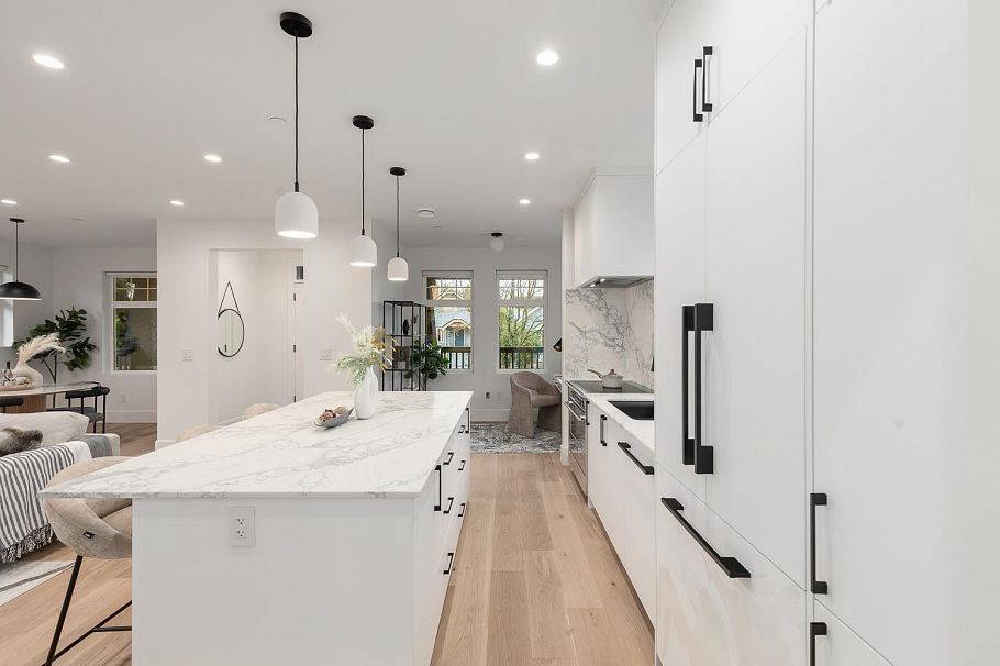 855 E 19th Avenue Vancouver, BC - 8