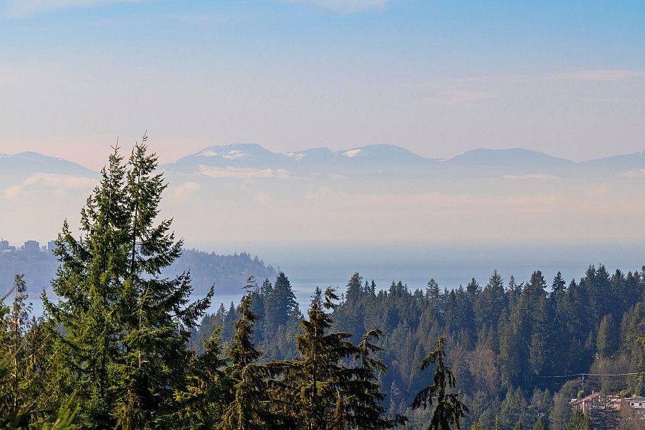 5508 Molina Road North Vancouver, BC - 3