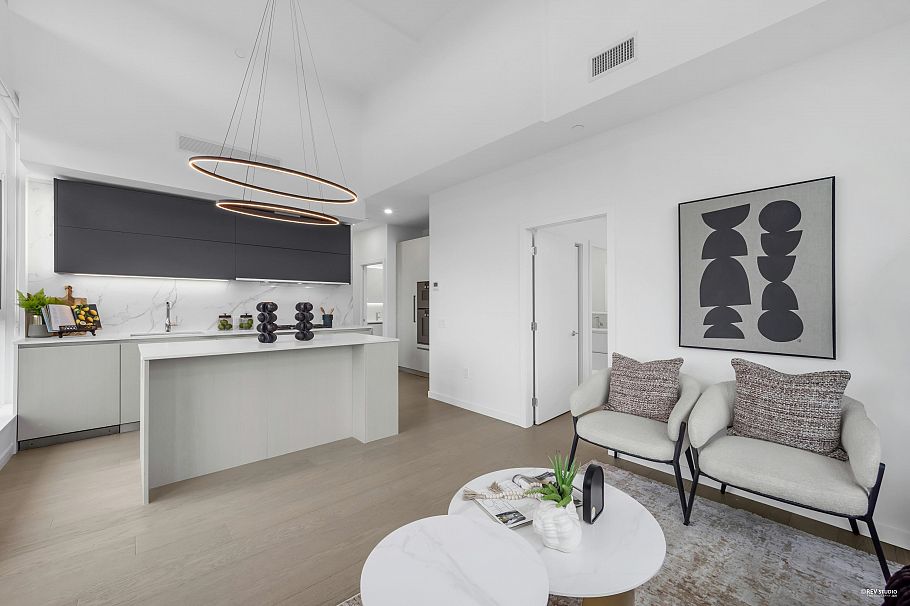 1001 8415 Granville Street Vancouver, BC - 9