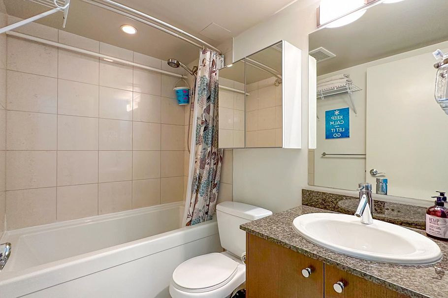 703 1212 Howe Street Vancouver, BC - 8