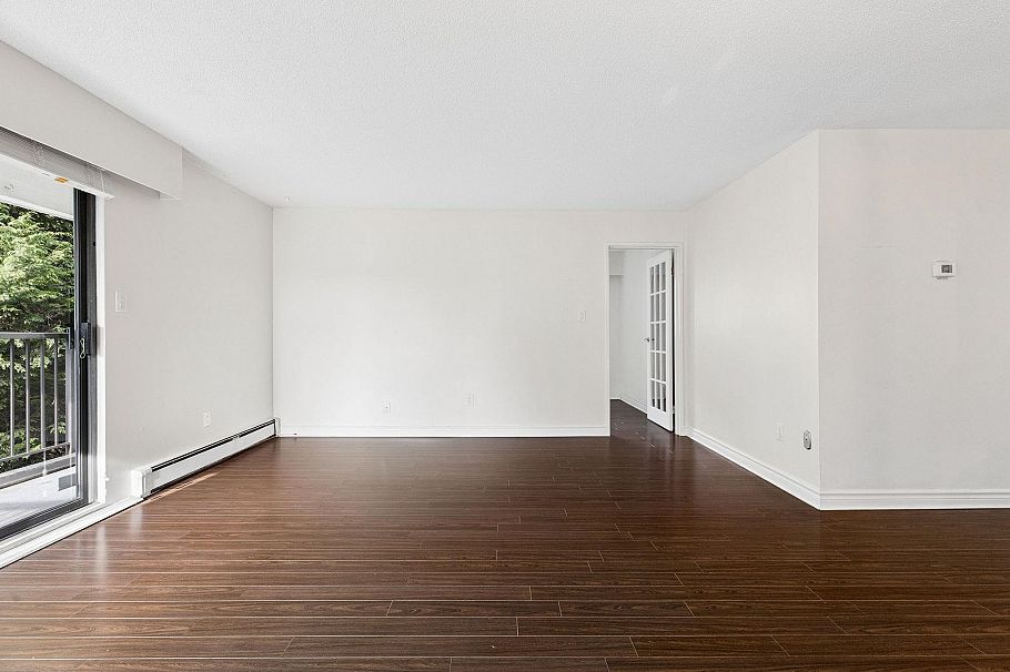 203 330 E 1st Street North Vancouver, BC - 10