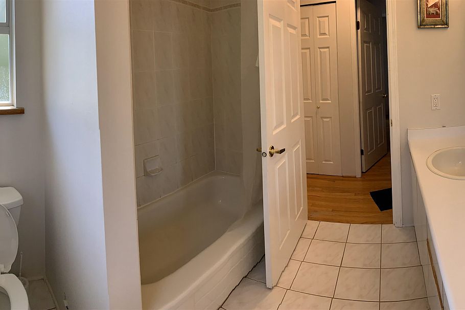 4227 W 14th Avenue Vancouver, BC - 15