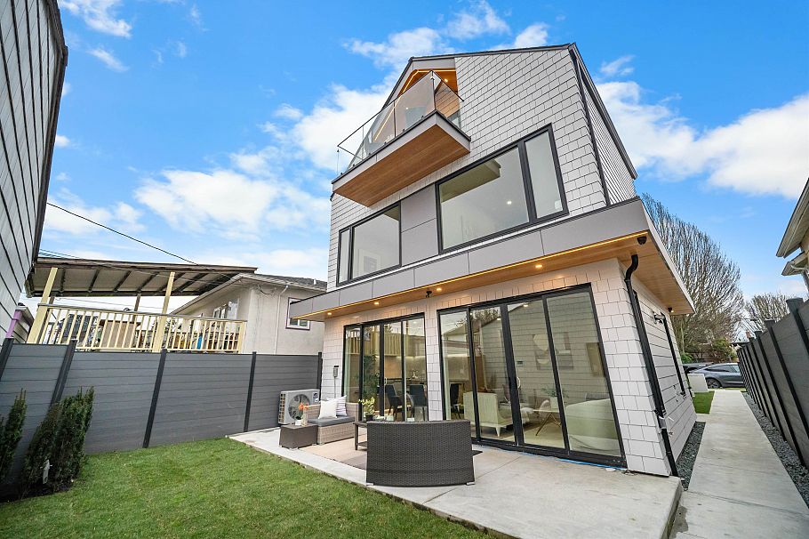 2 5023 Ross Street Vancouver, BC - 1