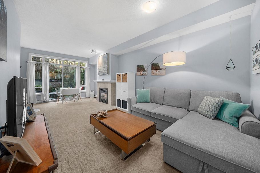 215 3600 Windcrest Drive North Vancouver, BC - 4