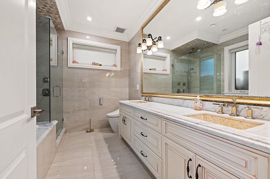 4307 W 13th Avenue Vancouver, BC - 13