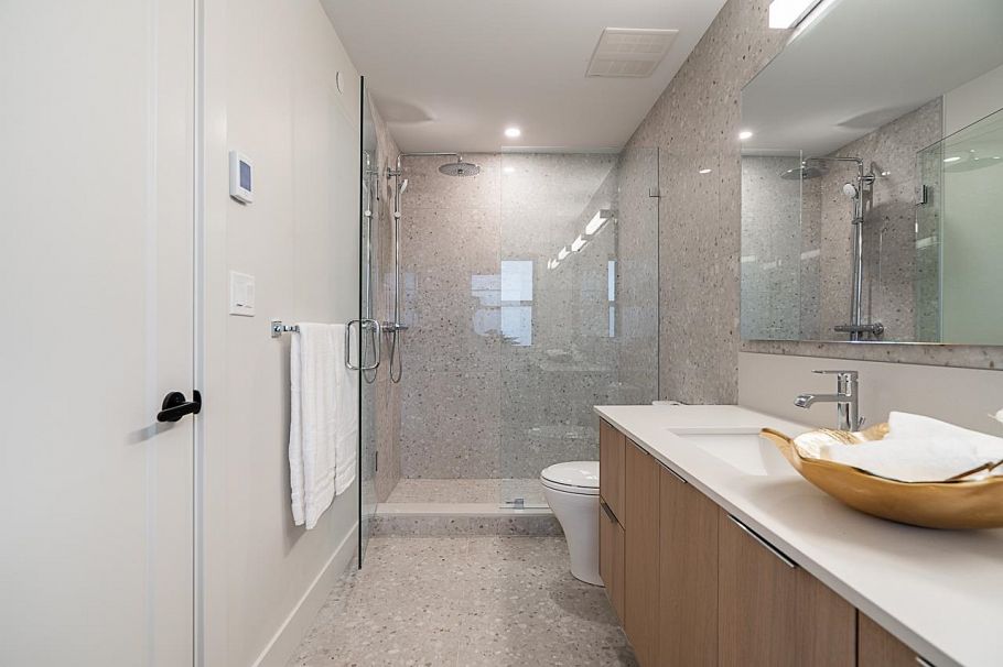 3537 Cambridge Street Vancouver, BC - 22