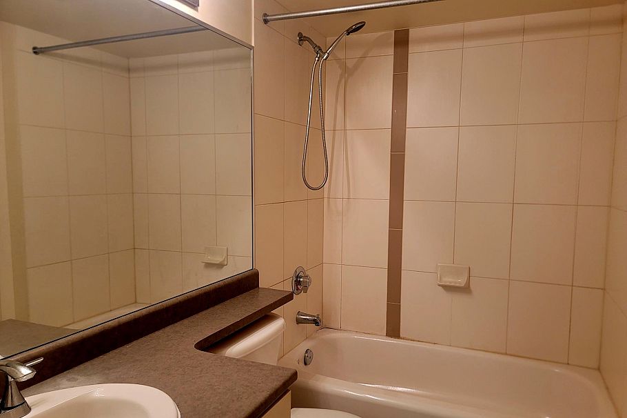 302 3663 Crowley Drive Vancouver, BC - 12