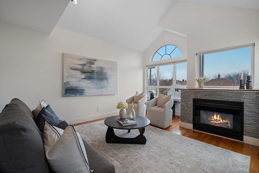 403 1623 E 2nd Avenue Vancouver, BC - 1