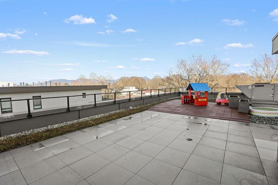 101 2688 Duke Street Vancouver, BC - 19