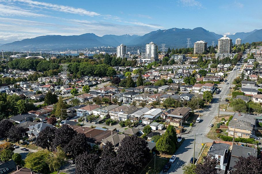 3749 Union Street Burnaby, BC - 27