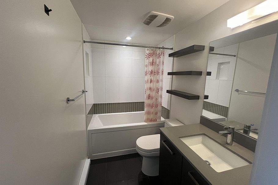 307 2858 W 4th Avenue Vancouver, BC - 6