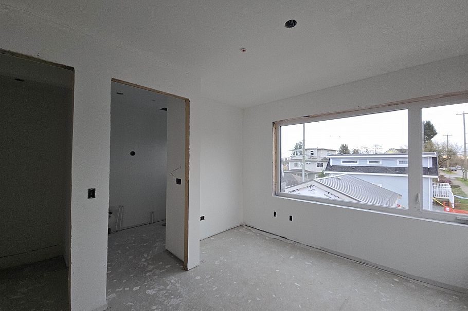 1 98 W 37th Avenue Vancouver, BC - 24