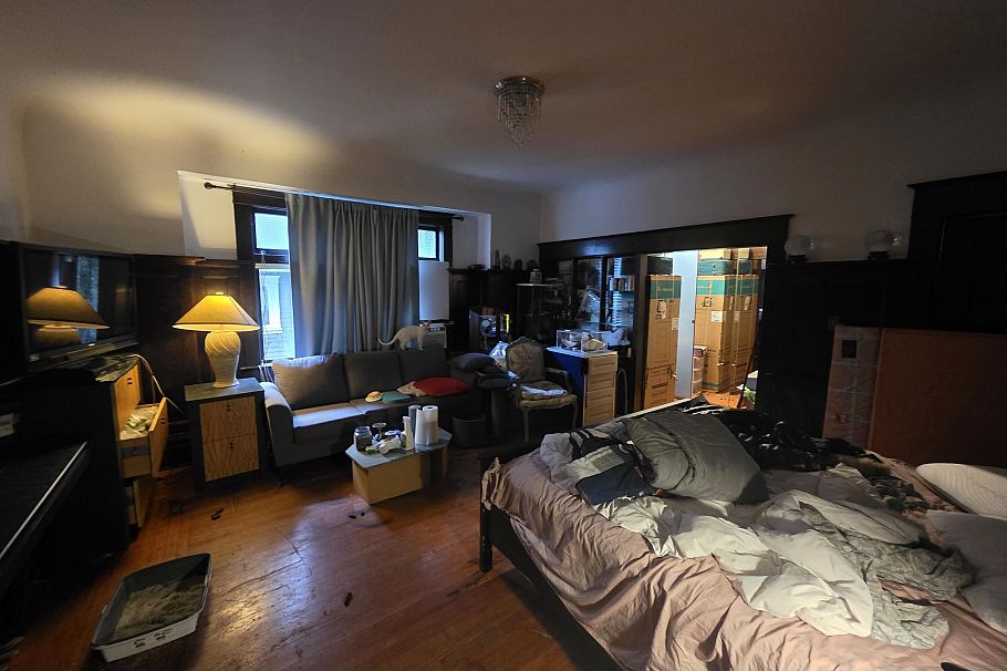 345 W 13th Avenue Vancouver, BC - 4