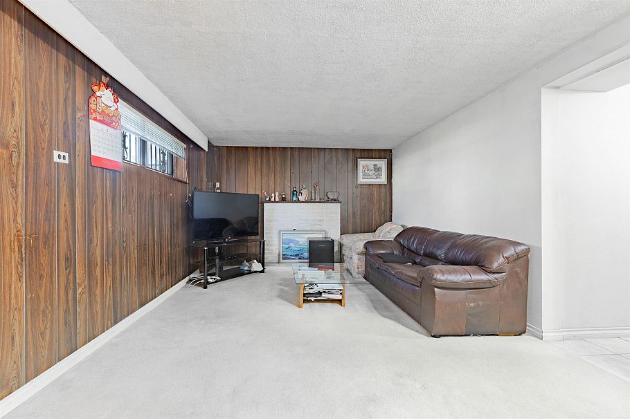 2630 E 1st Avenue Vancouver, BC - 12