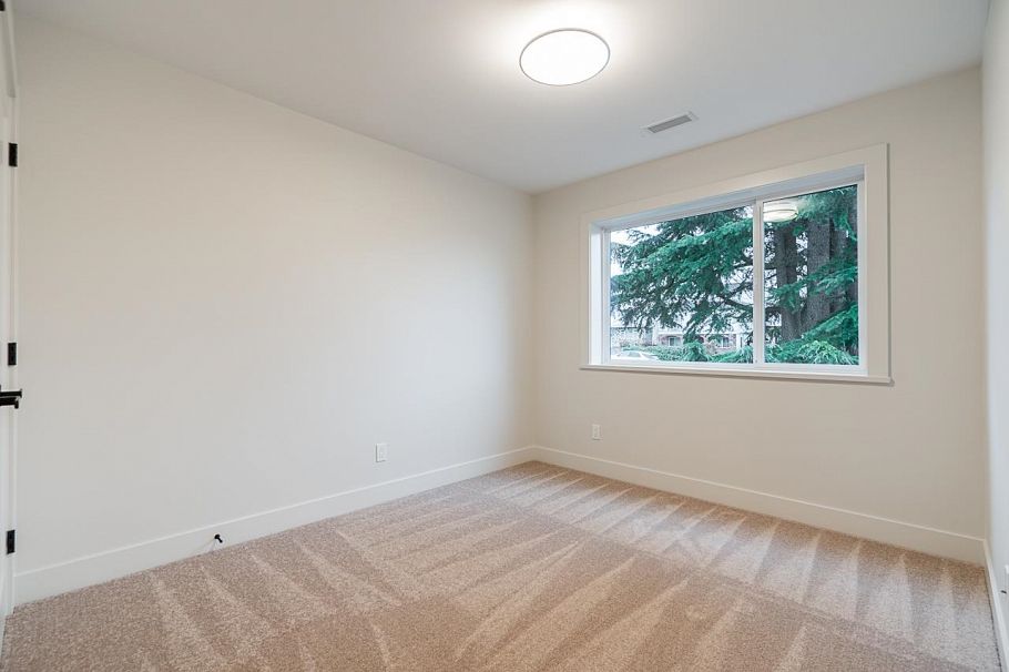 3537 Cambridge Street Vancouver, BC - 28