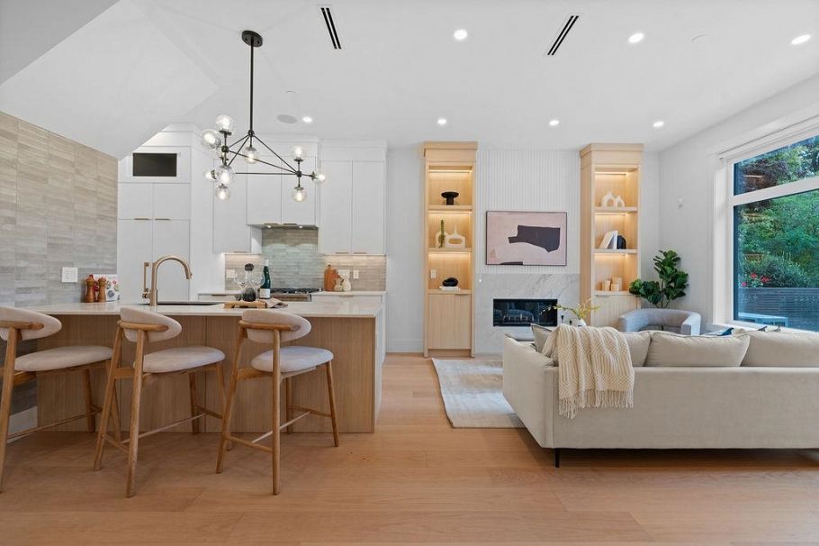 1 5883 Sophia Street Vancouver, BC - 4