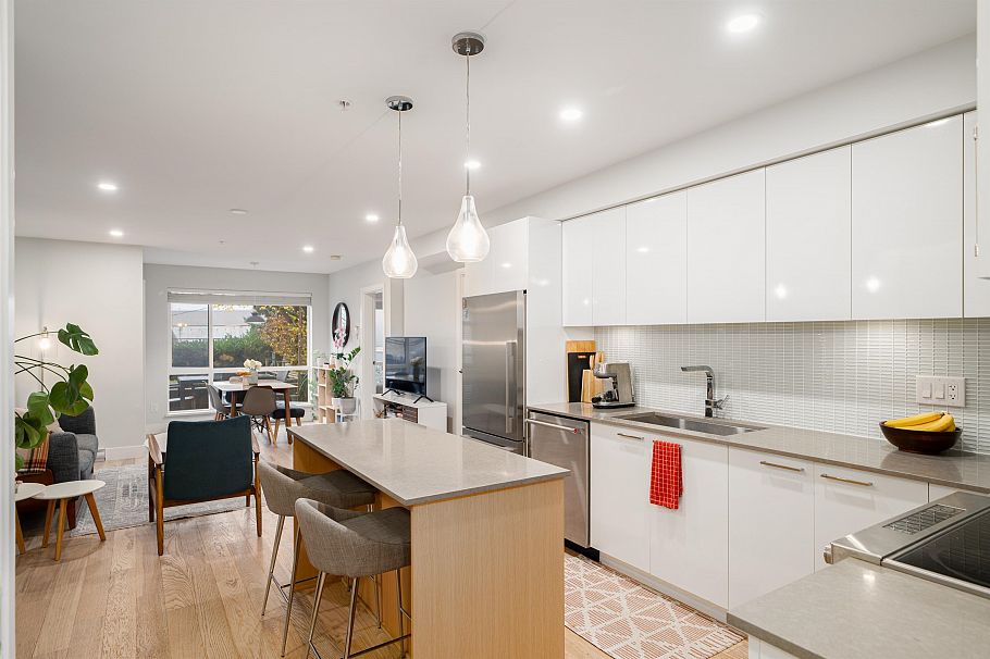 209 233 Kingsway Vancouver, BC - 7