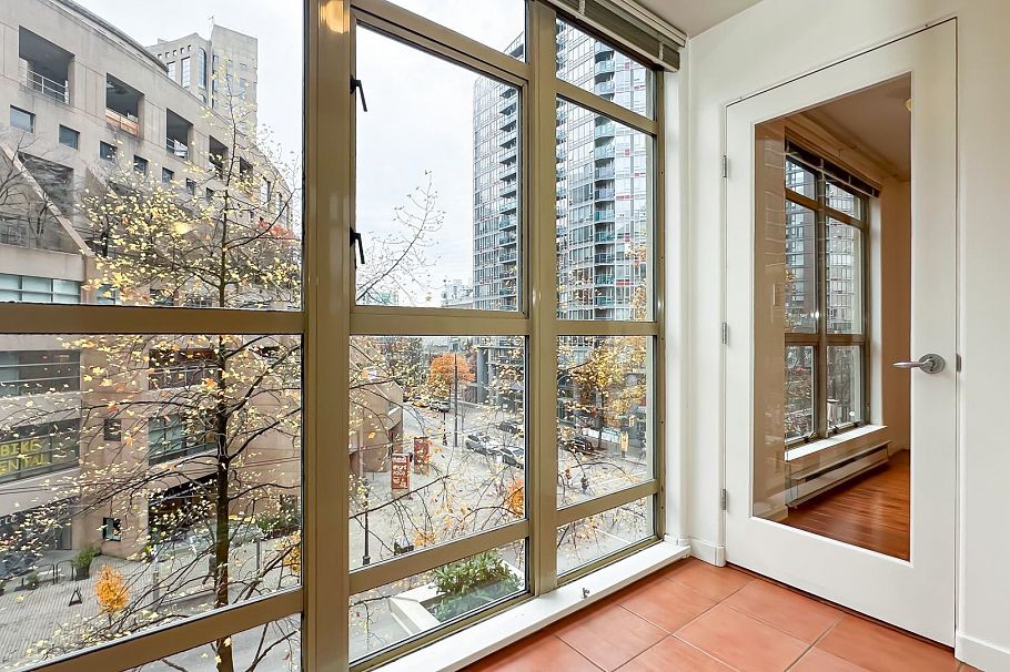 511 819 Hamilton Street Vancouver, BC - 13