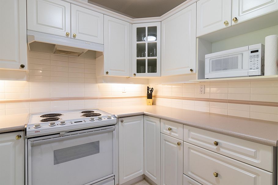 427 5835 Hampton Place Vancouver, BC - 16