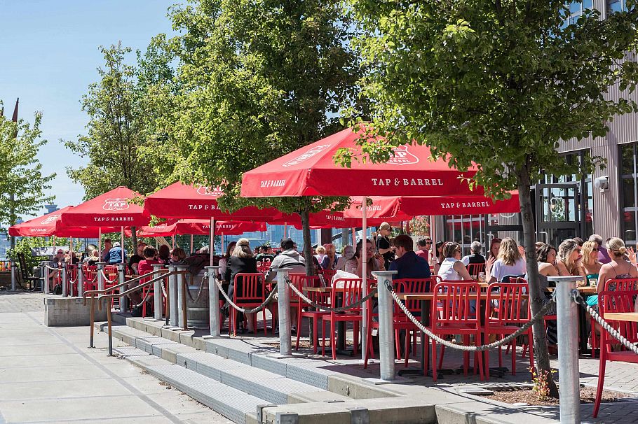 203 330 E 1st Street North Vancouver, BC - 31