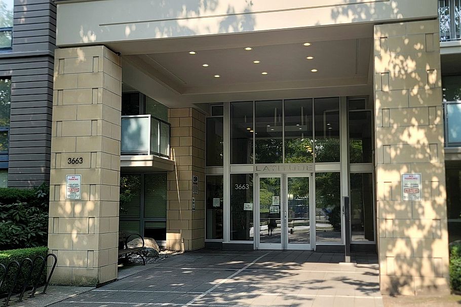 302 3663 Crowley Drive Vancouver, BC - 3