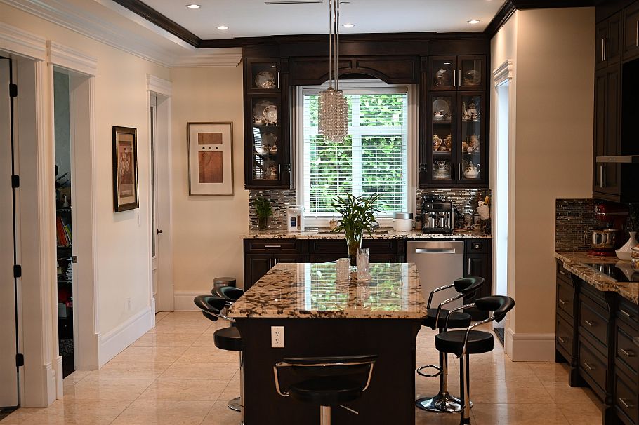 1985 W 52nd Avenue Vancouver, BC - 3