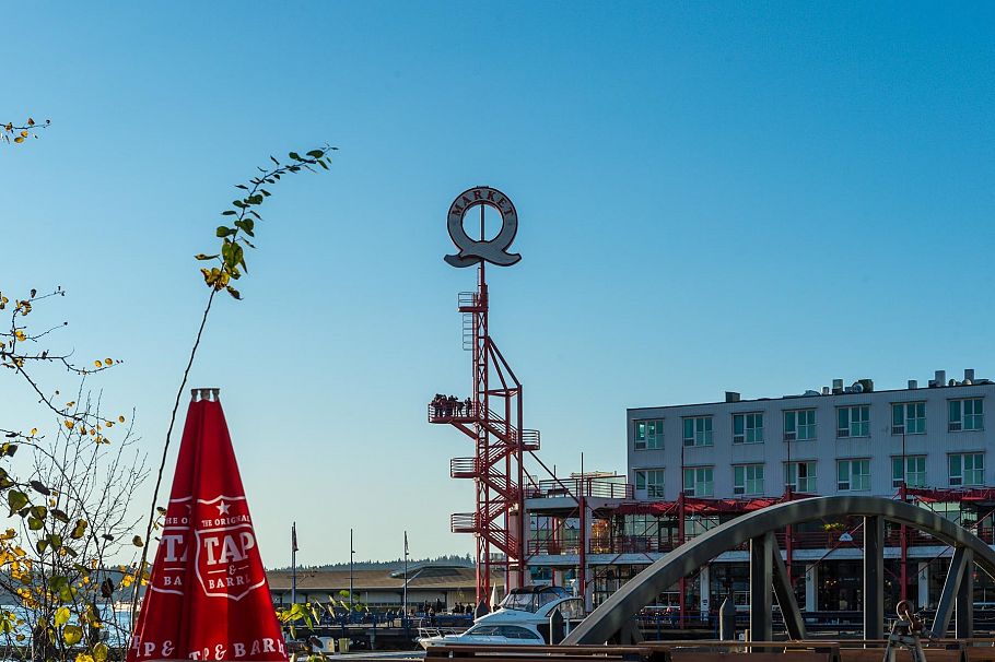 203 330 E 1st Street North Vancouver, BC - 29