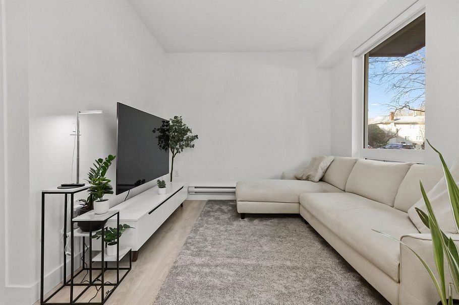 101 2688 Duke Street Vancouver, BC - 1