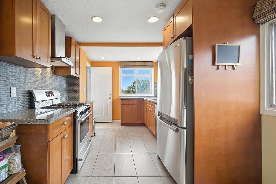 966 E 64th Avenue Vancouver, BC - 13