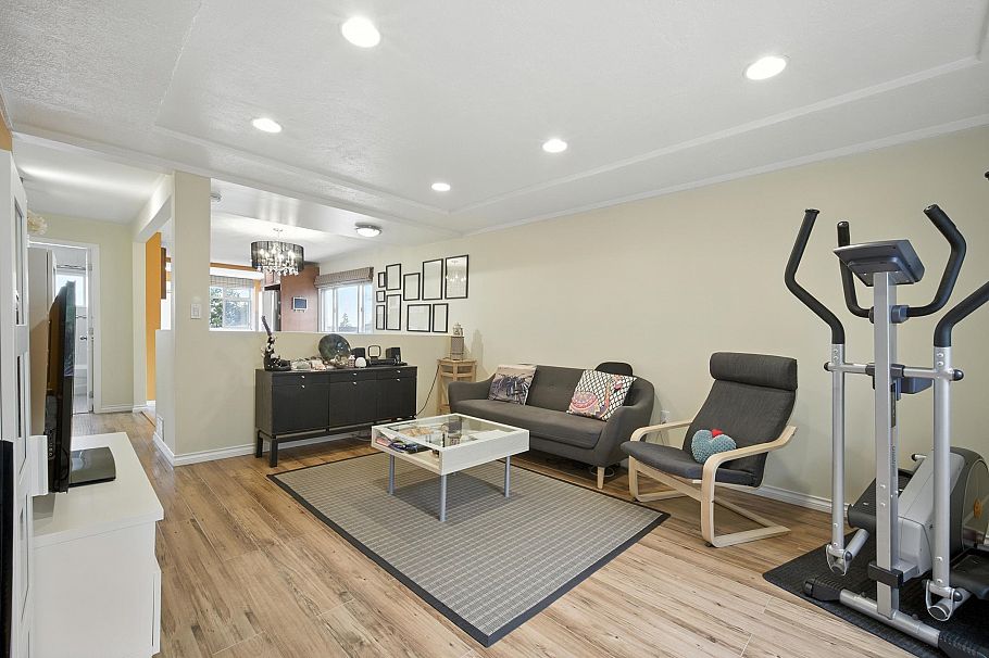 966 E 64th Avenue Vancouver, BC - 5