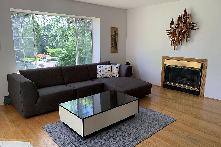 4227 W 14th Avenue Vancouver, BC - 5