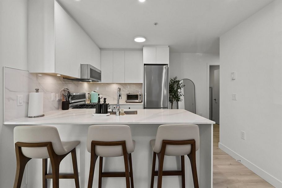 101 2688 Duke Street Vancouver, BC - 6