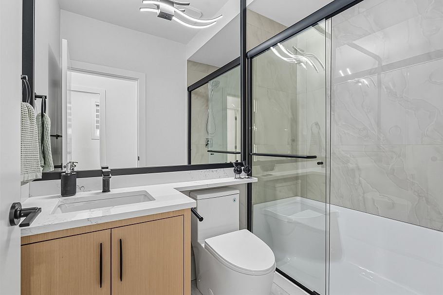 3749 Union Street Burnaby, BC - 12