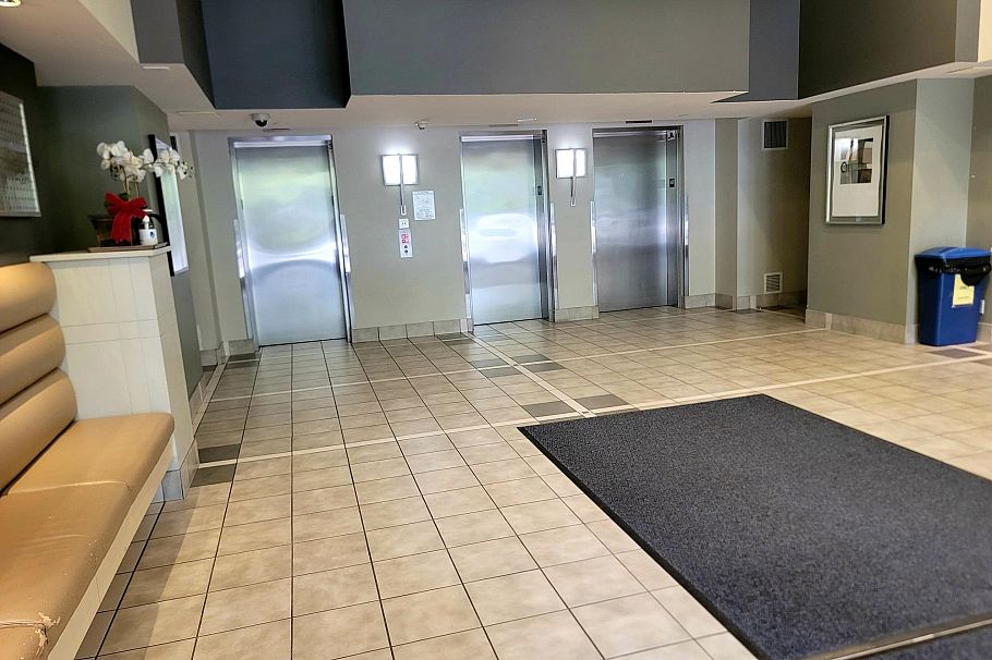 302 3663 Crowley Drive Vancouver, BC - 5