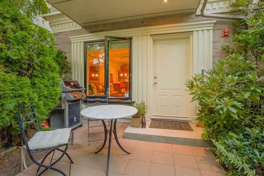 3 1135 Barclay Street Vancouver, BC - 2