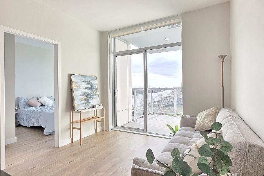 1503 3430 S E Kent Avenue Vancouver, BC - 1